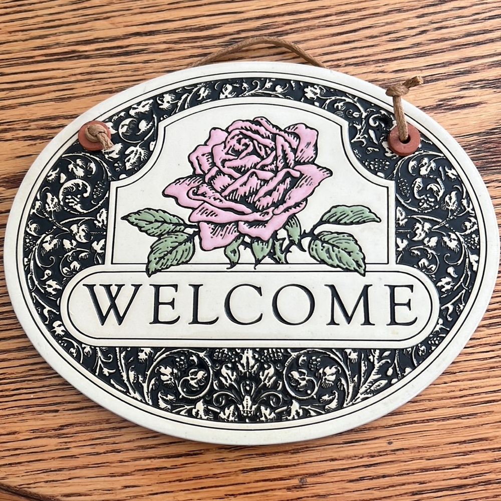 SPOONER CREEK Welcome Clay Sign